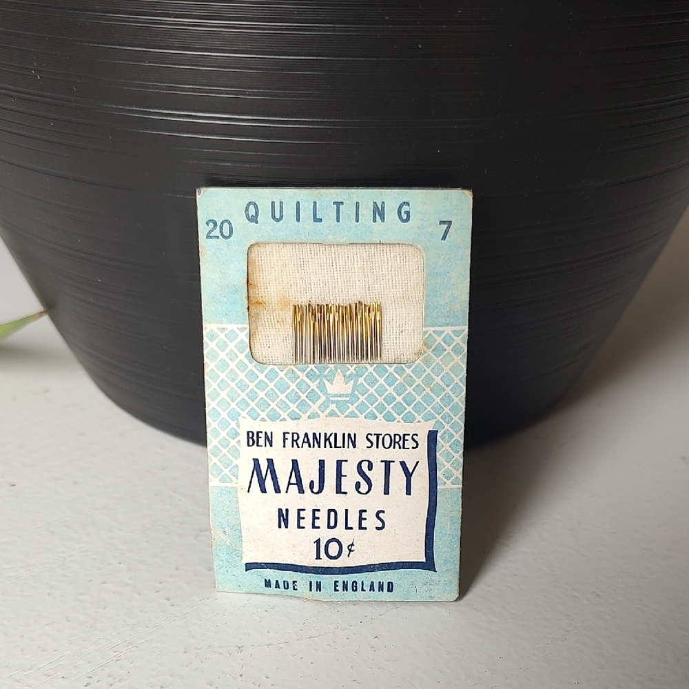 Vintage Collectible Majesty Made In England Size 7 Quilting Needles